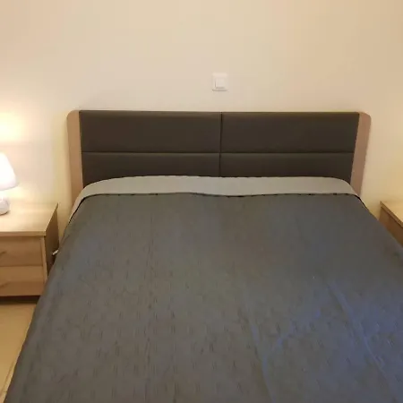 Iovi House * Corfu (city)