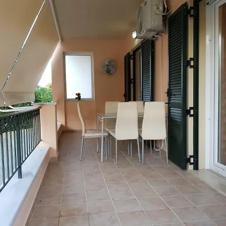 Ferienhaus Iovi House *