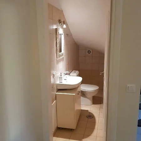 Iovi House *